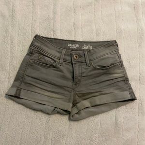 Levi’s grey shorts